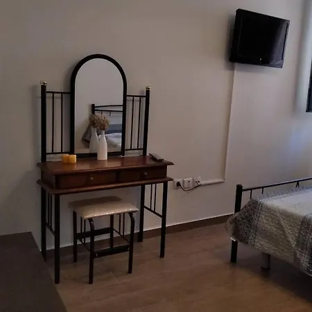 ευχάριστο σπίτι στην χώρα κύθνου * Kythnos